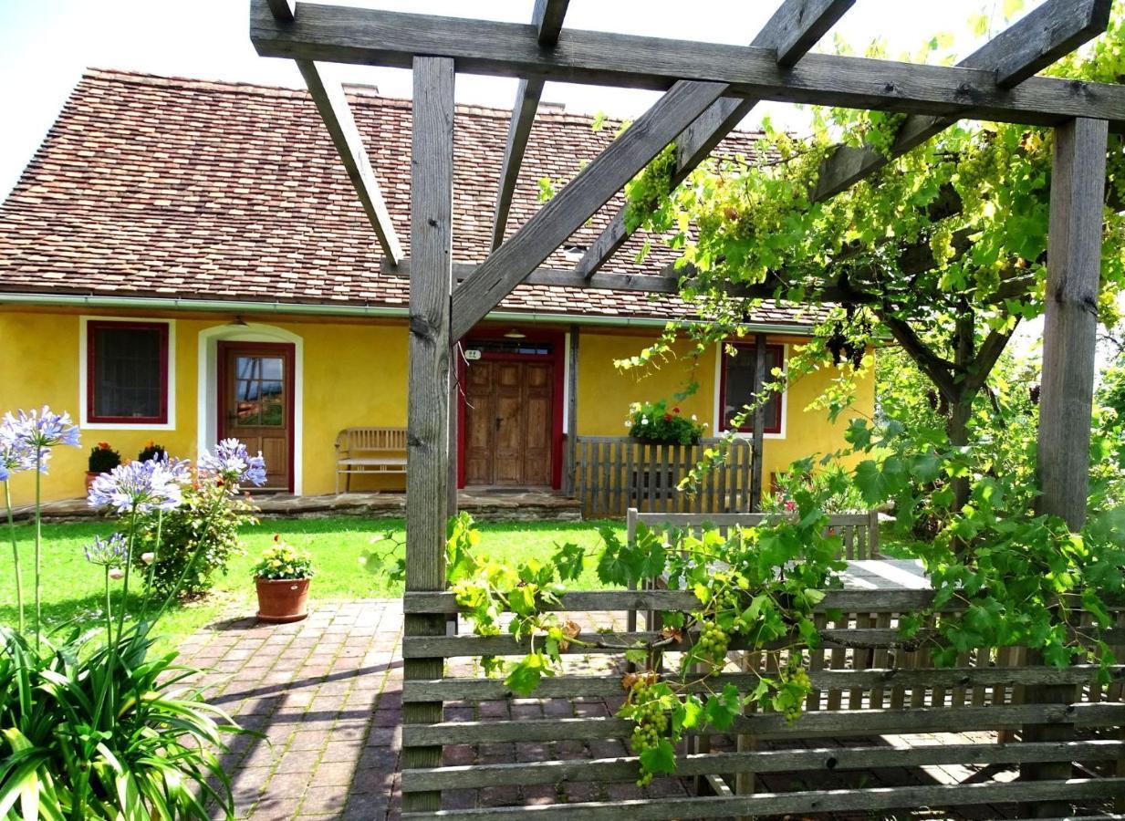 Landlust-Ferienhaus Am Rosenhof Hartberg Εξωτερικό φωτογραφία